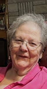 Lois Landers's Instagram, Twitter & Facebook