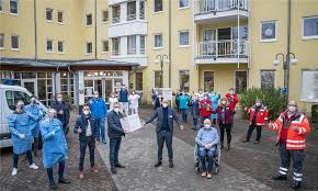 Allein im 700 einwohner zählenden dorf schuld an der ahr stürzten sechs häuser ein, etwa 40. Impfstart Im Kreis Ahrweiler
