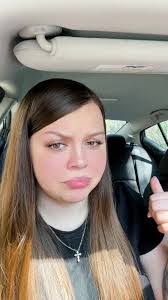 Katelyn Henson's Instagram, Twitter & Facebook