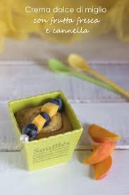 Cento grammi di riso crudo contengono grossomodo 330 calorie, che scendono a 100 kcal per un'analoga quantità di prodotto bollito; Crema Dolce Di Miglio Con Frutta E Cannella Il Pomodorino Confit