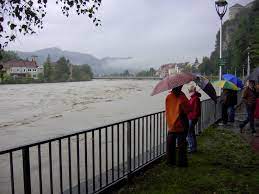 In kufstein wurden die menschen. Datei Hochwasser Bei Kufstein Jpg Wikipedia