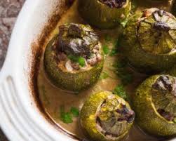 Kefta Bid Et Maticha Tajine De Kefta Aux Oeufs Et Aux Tomates Kbm Cuisinons En Couleurs Recette En 2020 Courgette Ronde Farcie Courgette Ronde Tajine Kefta