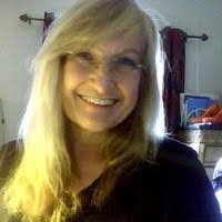 Vicki Piper's Instagram, Twitter & Facebook