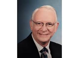 Leigh Lloyd's Instagram, Twitter & Facebook