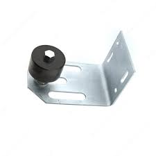 Guide A Roulette Pour Porte Coulissante Reglable Quincaillerie Richelieu