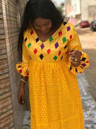 Items similar to robe de créateur en wax pagne vert/jaune/rose. 340 Meilleures Idees Sur Tenue En Dentelle Tenue En Dentelle Mode Africaine Robe Tenue Africaine