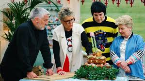Netflix can rarely do wrong when it comes to reboots and its take on one day at a time is definitely a modern version of the original from the '70s and '80s. 19 Family Friendly Netflix Recommendations To Watch With Your Parents