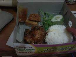 Padi nasi kuning ayam gambar unduh gratis imej 500749935 format. Isi 1 Dus Paket Ayam Goreng Komplit Nasi Ayam Goreng Lalapan Sambal Tahu Tempe Foto De Ayam Penyet Suroboyo Balikpapan Tripadvisor