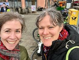 Aine : So delighted to have had my first meet and guest experience with you  all. Delighted to have spend time with Naomi Ka Ho in Munich and then stay  with Anouschka