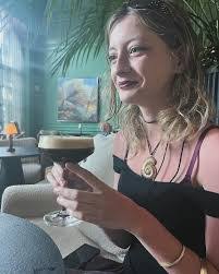 Melissa Darpino's Instagram, Twitter & Facebook