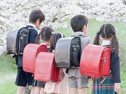 Randoseru”ー a Japanese backpack for elementary school children -