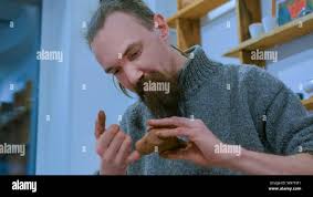 Clay tobacco pipe making hi-res stock photography and images