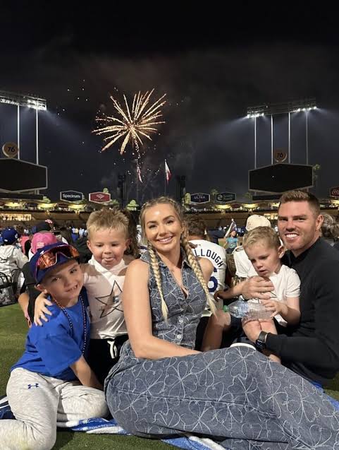 Freddie Freeman's 3-year-old son is battling 'rare neurological condition'