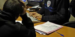 En 2009 il aurait enfermé leur enfant dans un placard pour le corriger. E806qs2o4tohmm