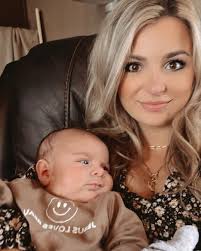 Lexi Lambert (@lexilambertttt) • Instagram photos and videos