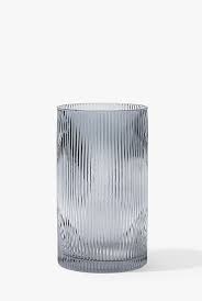 Timeless and sophisticated, the sia vase has a natural look and shape. Sia Small Vase Vases