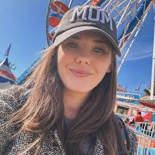 Who else dreams of a life without a boss? Let's talk 👇