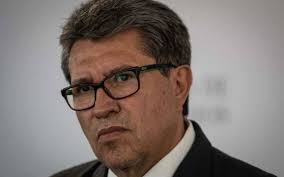 Ricardo Monreal se rebela