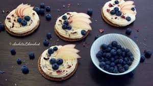Dieses schnelle frühlingsdessert mit frischen erdbeeren ist super einfach und schnell herzustellen und schmeckt himmlisch dieses dessert begeistert mit seiner leckeren himbeernote, der luftigen sahnecreme und den knackigen baiserstückchen einfach jeden. No Bake Pudding Taler Schneller Einfacher Nachtisch Absolute Lebenslust