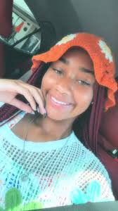 ️ (@somebrownnskingirlll)