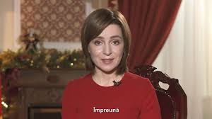 În opinia mea, e un mesaj de neutralitate față de sua (nato) și rusia, dar și de apropiere. Mesajul PreÈ™edintelui Republicii Moldova Maia Sandu Cu Prilejul Anului Nou Youtube
