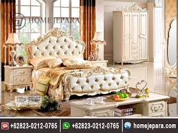 Set kamar tidur mewah ukiran klasik, model kamar set jati klasik, jual tempat tidur jati jepara menciptakan kesan klasik di ruang kamar tidur perlu mempertimbangkan ukuran kamar tidur. Set Kamar Ukiran Modern Warna Putih Mewah Tfr 0187 Harga Tempat Tidur Ukiran Duco Modern Jual Tempat Tidur Ukiran Du Set Kamar Tidur Mebel Set Tempat Tidur