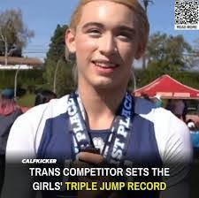 Amanda Samaha's Instagram, Twitter & Facebook