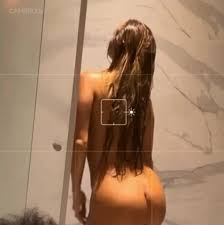 Barby silenzi en la ducha - CamStreams.tv