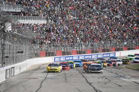 Joe gibbs, bobby labonte, tony stewart, waddell wilson and bojangles' ceo jose armario will instruct drivers to start their engines at 6:07 p.m. Nascar Brad Keselowski Fights Off Stomach Bug To Win Atlanta Race