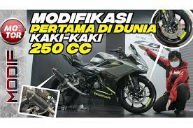Gambar modifikasi honda cbr 150 foto modifikasi motor cbr 150 r. First In The World To Modify A Honda Cbr150r 2021 Watch The Video Netral News