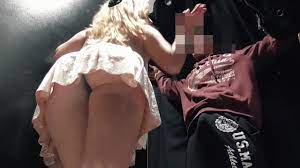 REAL SEXO PUBLICO CON DESCONOCIDA EN ZARA MIENTRAS MI NOVIA BUSCA ROPA !! -  Pornhub.com