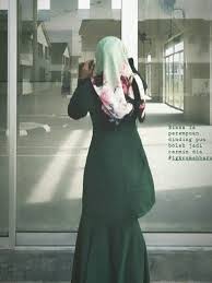 Gambar sketsa muslimah dari belakang biasanya hanya memperlihatkan bentuk tubuh, dan hijab yang di gunakan. Craving