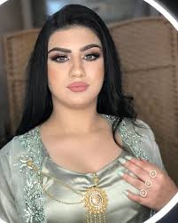 Our simple but mighty database helps you find a haircut near you. Salon Makeup By Bestan Auf Instagram Jwani Jwanaaan Mashala Makeup Hair Style By Me Arabian Beauty Women Arab Beauty Beautiful Arab Women
