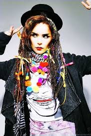 Der 80er boy georg hut ist das ideale accessoire um einen bekannten sänger der 80er jahre darzustellen. Image Result For Boy George Costume Boy George Kostum Karneval