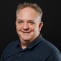 100+ perfiles de «Riedo»