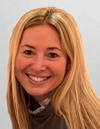 Lori Popper's Instagram, Twitter & Facebook