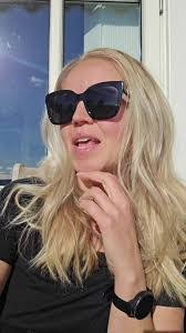 Anna Lyle's Instagram, Twitter & Facebook