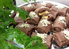 Tambahkan larutan tepung maisena, aduk rata sampai mengental. Bagaimana Menyiapkan Dadar Gulung Pisang Coklat Anti Gagal Resep Us