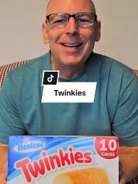 Strawberry Twinkies Review 2023