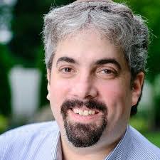 Aline Rossi's Instagram, Twitter & Facebook