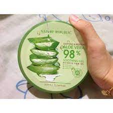 Sekarang memang susah memandingkan nature aloe vera asli dan palsu karena packagingnya sudah sangat mirip. Afna Collection Nature Republic Aloe Vera 98 Soothing Facebook