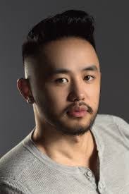 Bee Vang's Instagram, Twitter & Facebook