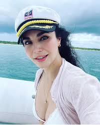 BIOSGR Martha Elba Higareda Cervantes, más conocida como Martha Higareda,  es una actriz mexicana de cine y televisión. Nacimiento: 24 de agosto de  1983 (edad 38 años), Villahermosa, México Estatura: 5 ft