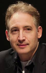 Sary:Brian Greene, February 28, 2014 (cropped).jpg — Wikipedia