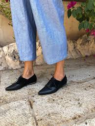 ❐ follow me ❐ twitter: Gorgeous Black Derby Shoes Women S Shoes Black Shoes Oxford Shoes Women Leather Shoes Flat Shoes Tie Sho Women Oxford Shoes Women Shoes Black Shoes Women