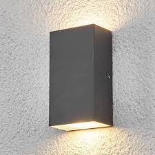 hoekige led buitenwandlamp weerd wall lighting design led outdoor wall lights wall lights