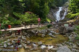 The collection of towns in the cameron highlands used to be a hill station in the 1930s, developed by the british to escape the sweltering heat of the the cameron highlands are about 200 kilometers (120 miles) north from kuala lumpur. Lata Iskandar