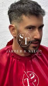 💈El secreto de una barba perfecta 🤫, Corte clean + camuflaje de canas sin  que se note 👌🏼, Natural, elegante y poderoso., ST BARBER — donde los  hombres se elevan. 🖤🍺, #barberia #luxurymen #barbervibes ...