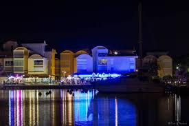 Le Port De Gruissan La Nuit Par Patrice Aude Languedoc Francs Sud Gruissan Touriste Aude