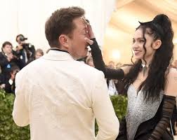 Tech mogul elon musk and singer grimes have something in common: The Disgust One Feels Over Grimes Concession To Dating Elon Muskgenna Rivieccio Grimes Elon Musk Beautiful People